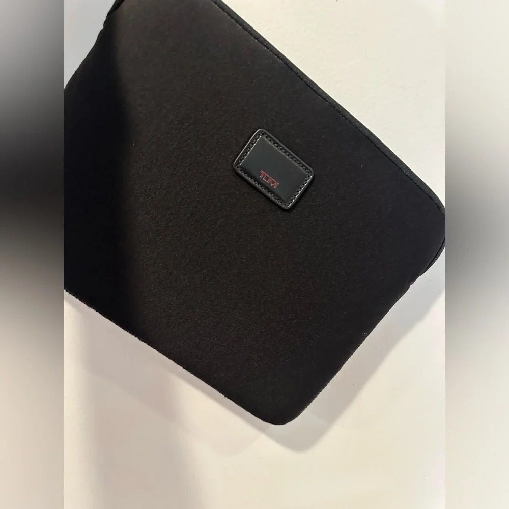 Tumi Neoprene 11'' ipad cover